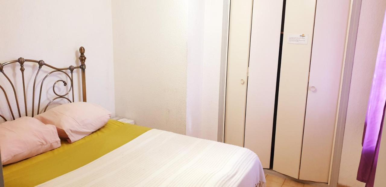 Gites Le Pressoir Vias Bagian luar foto