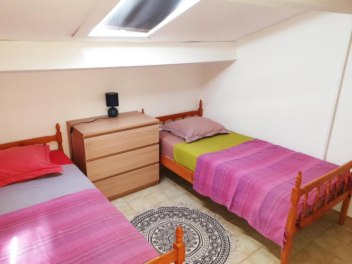 Gites Le Pressoir Vias Bagian luar foto
