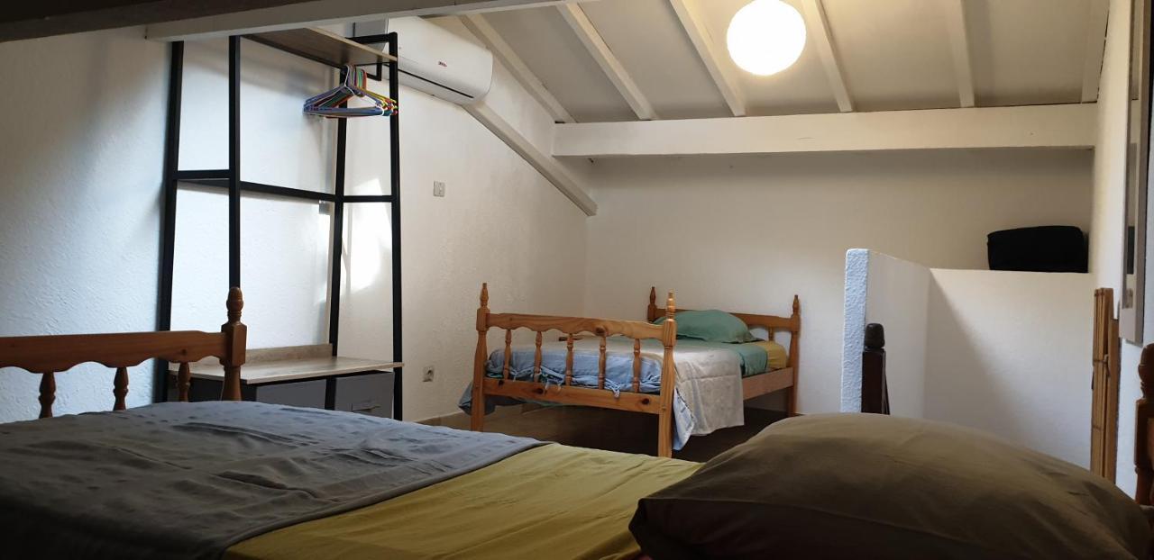 Gites Le Pressoir Vias Bagian luar foto